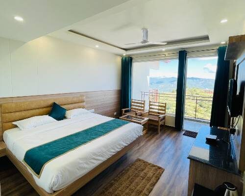Colonel's Paradise provides its guests with a carefully planned choice of rooms that will meet the needs of various customers